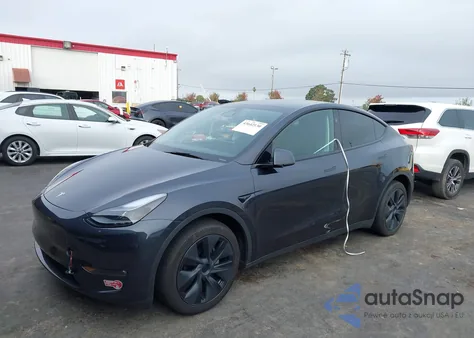 2024 Tesla Model Y Long Range Dual Motor All-Wheel Drive из США, поврежденный, VIN 7SAYGDEE9RF126594